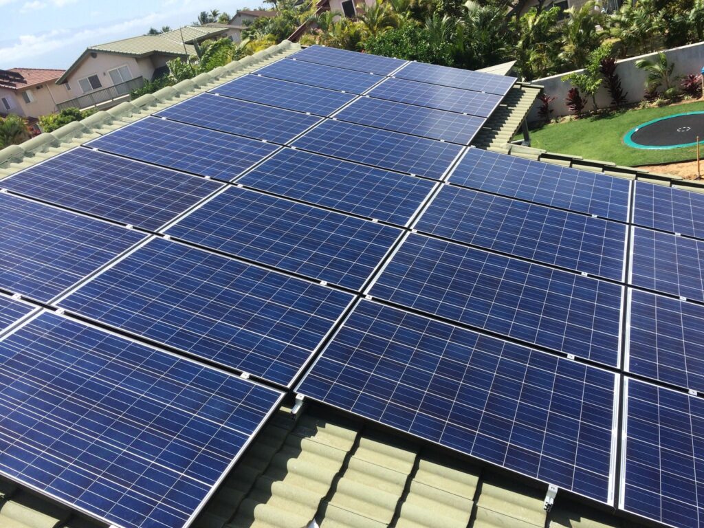 invest in solar on Maui