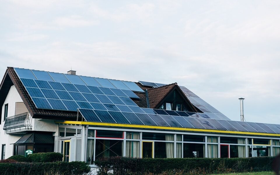 Why Choose A Local Solar Energy Company On Maui?